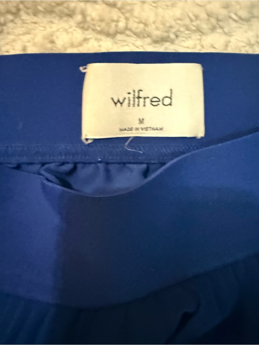 Aritzia Wilfred Blue Pleated Midi Skirt Size M Chiffon Flowy Accordion - Picture 3 of 7
